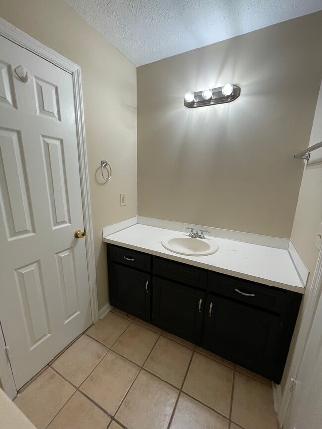 Smiths Station, Smiths Station, AL 36877 - photo 7