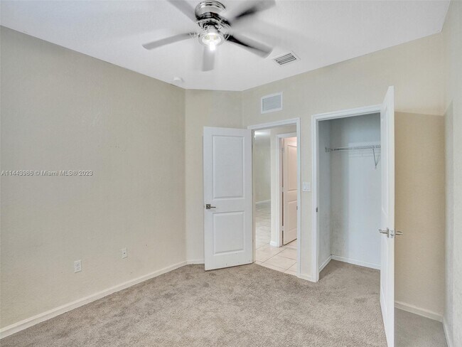 1429 SE 26th Ave, Homestead, FL 33035 - photo 5