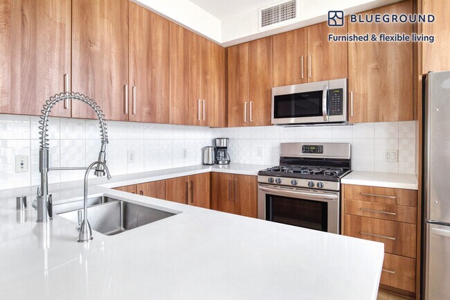 1980 Kettner Blvd unit FL4-ID6, San Diego, CA 92101 - photo 6