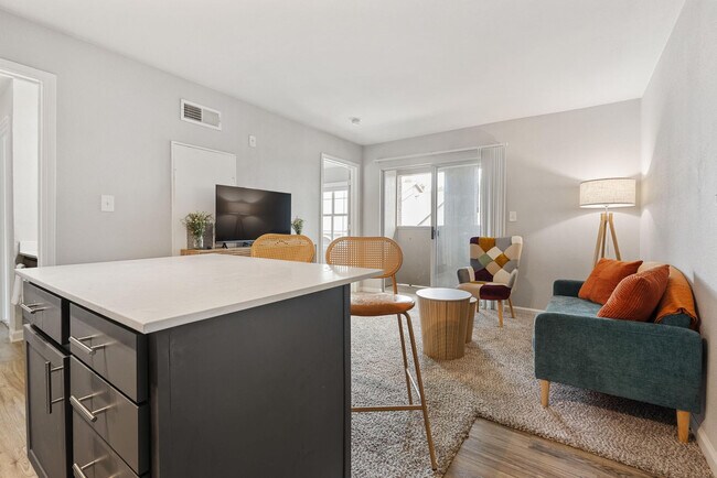 8054 Exchange Dr unit FL1-ID1364167P, Austin, TX 78754 - photo 7