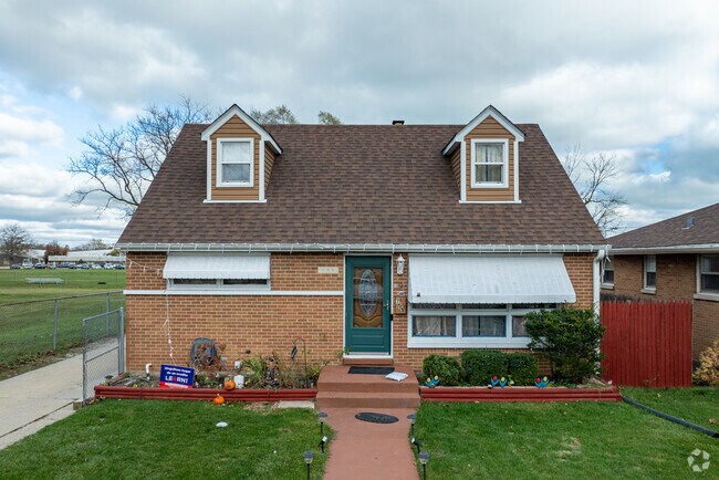 Cape Cod style homes are a popular choice in the Lyon Acres housing stock.