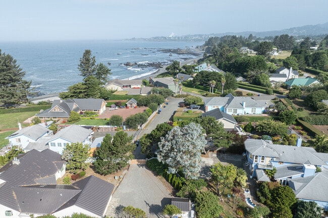 Near the southernmost tip of Oregon, Harbor is a rural coastal community.