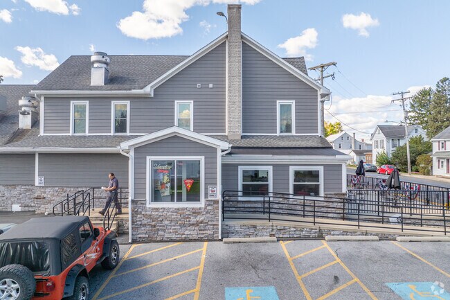 For a quick bite in Swatara, head to Pizza Town to grab a slice of pizza.