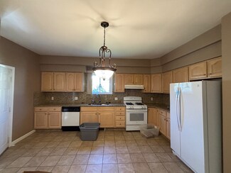 53 Clemence St Unit Apartment 1, Cranston, RI 02920