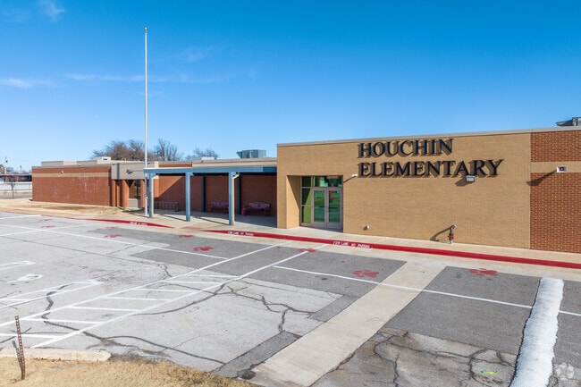 Houchin Elementary shapes students into tomorrow's leaders.