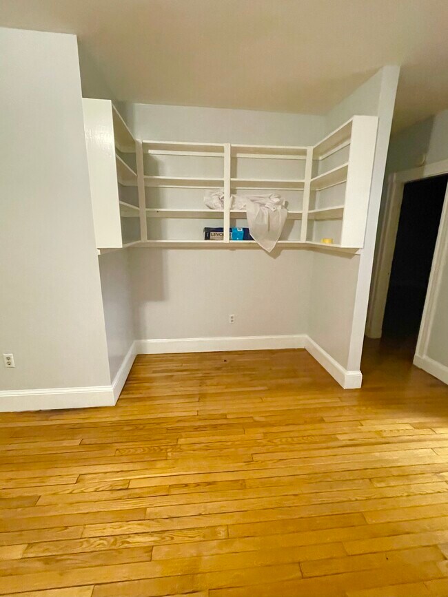 11 Sherman St unit 1L, Newport, RI 02840 - photo 7