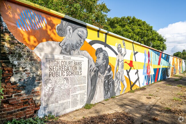Historical murals can be found throughout the Bywater.