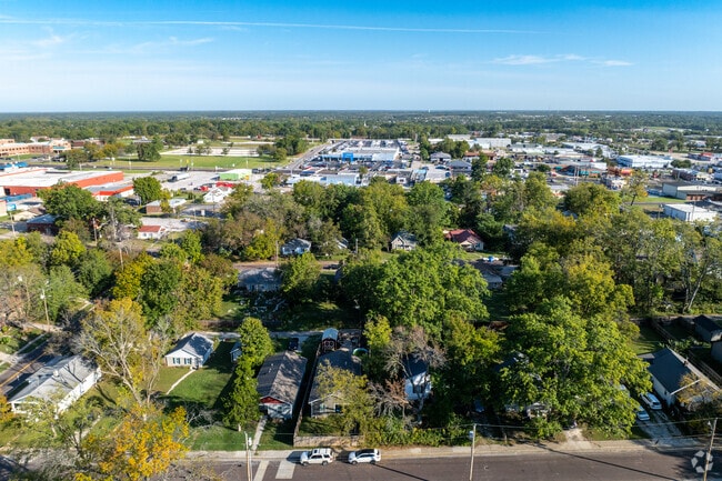 Ridgeway is a neighborhood located near central Columbia.