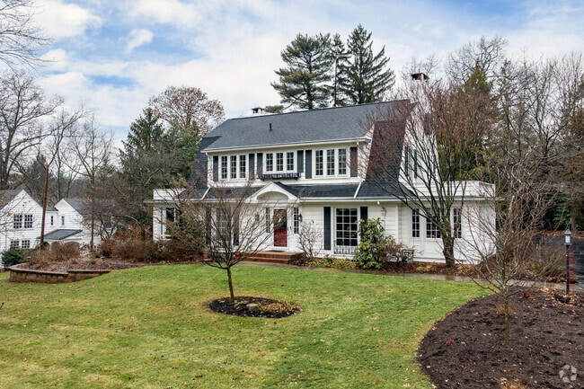 Wooster's home stock ranges from Dutch Colonials built in the early 1900's to modern condo communities.