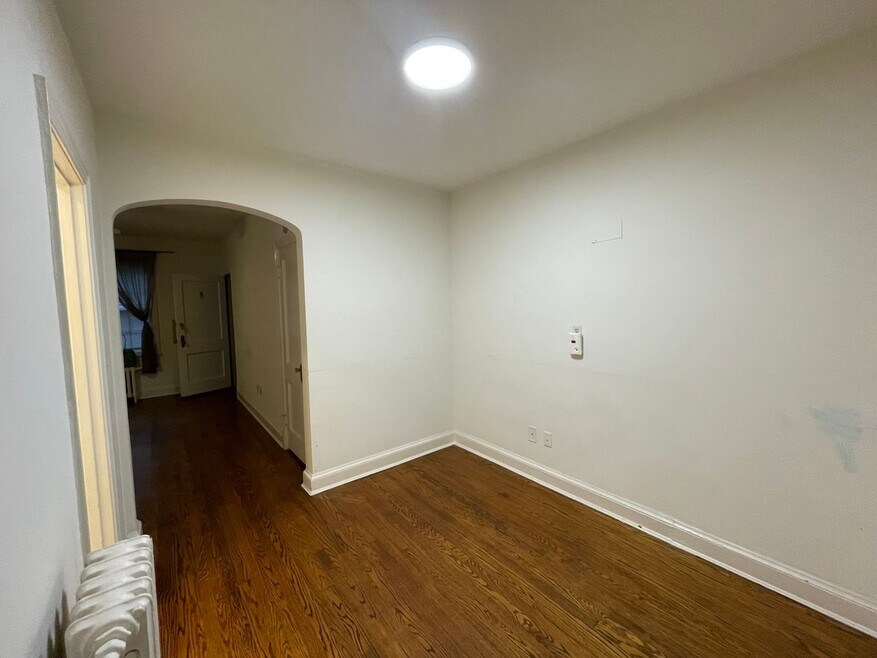 4025 Davis Place NW unit 2, Washington, DC 20007 - photo 1