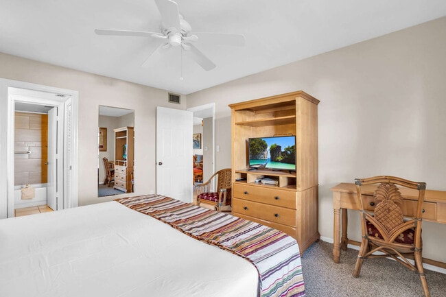 600 Neapolitan Way unit FL4-ID1073543P, Naples, FL 34103 - photo 4