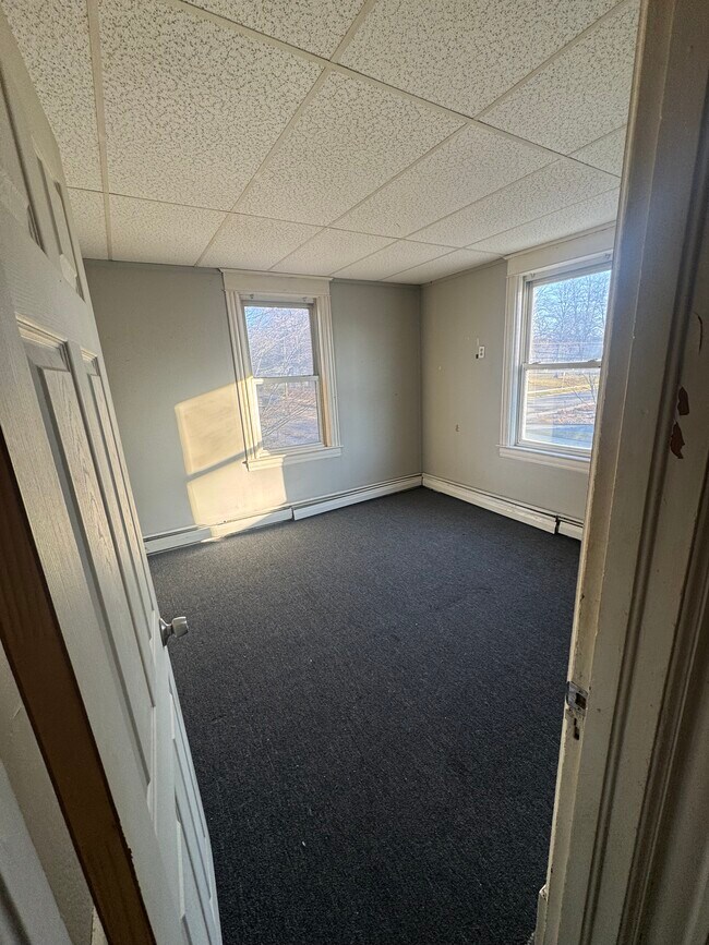 150 Linden St unit 150 Linden st, Pittsfield, MA 01201 - photo 7