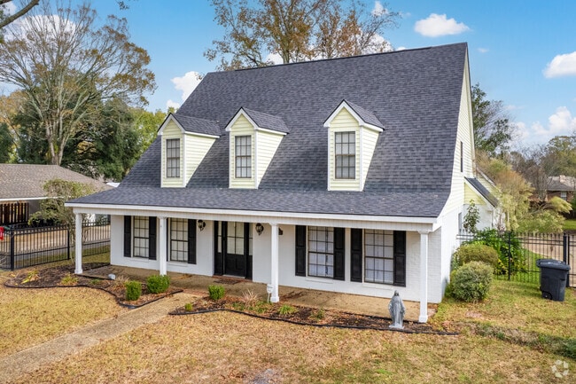 In Shenandoah, you will find cape cod homes with large front and backyards.