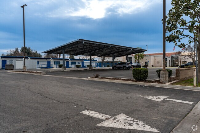 Wasco Independence High School has an 11:1 student -teacher ratio.