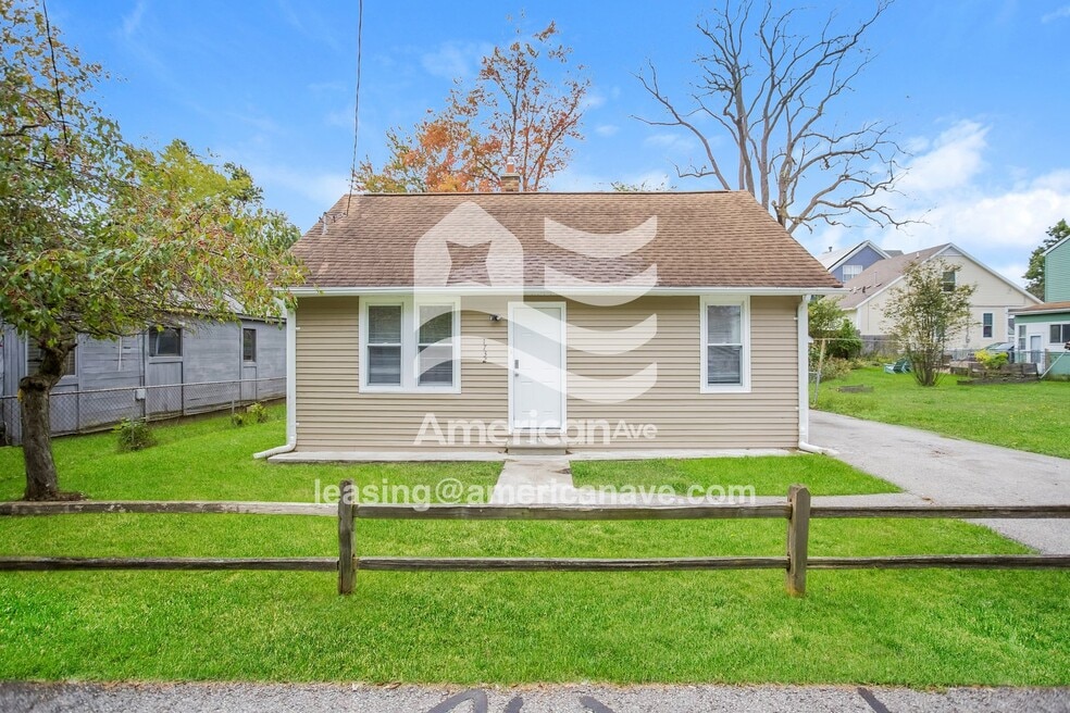 1732 Sylvan Glen, Keego Harbor, MI 48320 - photo 1