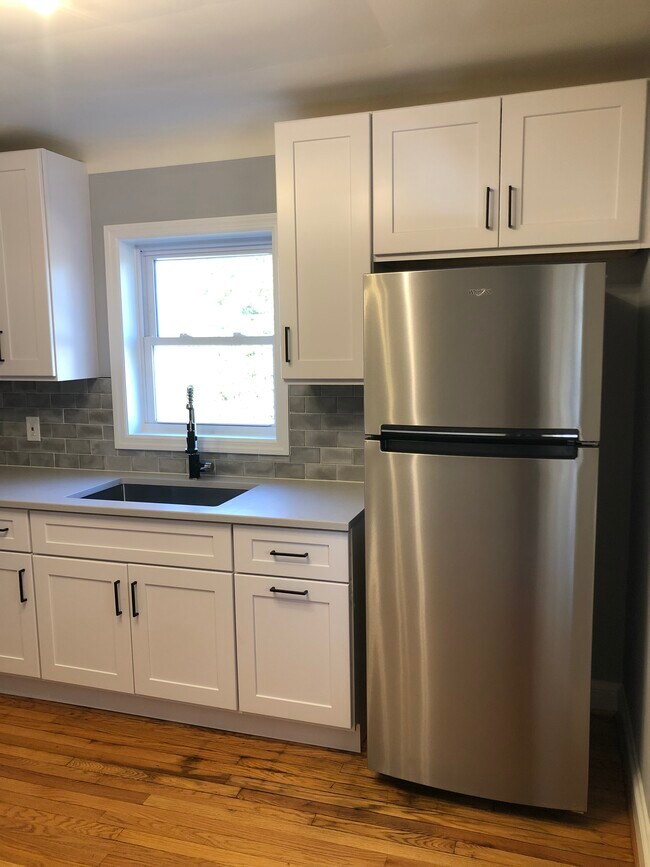 5513 Ashbourne Rd unit B, Halethorpe, MD 21227 - photo 6