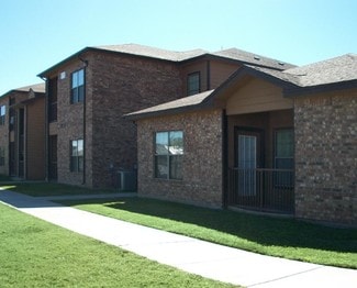402 W 4th St, Hereford, TX 79045