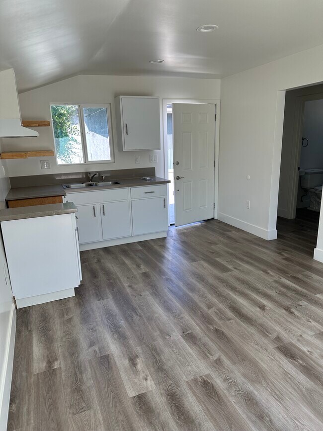 4518 4th Ave unit 4518, Los Angeles, CA 90043 - photo 2