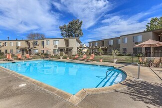 553 S Magnolia Ave, El Cajon, CA 92020