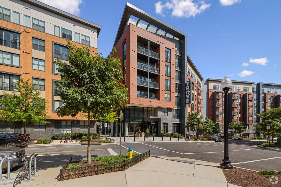 Cortland Columbia Pike