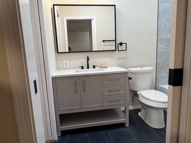 3801 Black Granite Dr, Austin, TX 78744 - photo 6