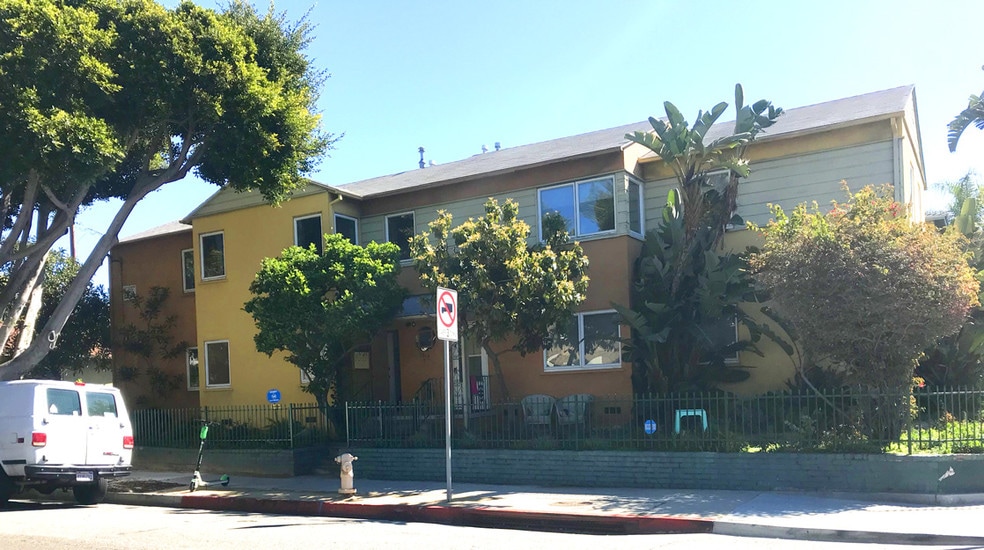 2010 Virginia Ave unit B, Santa Monica, CA 90404 - photo 1