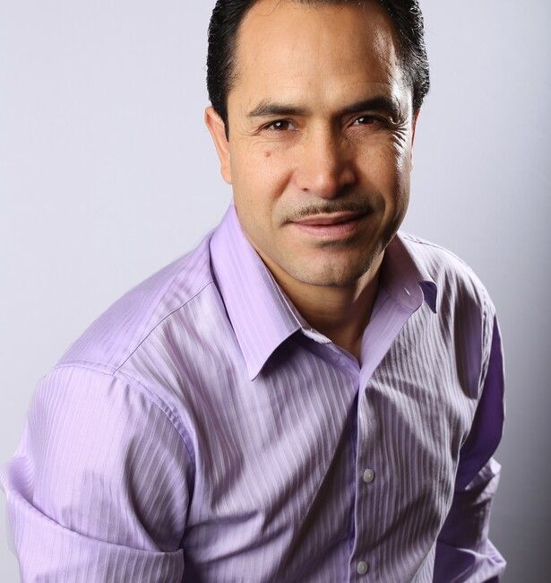 Agent Photo