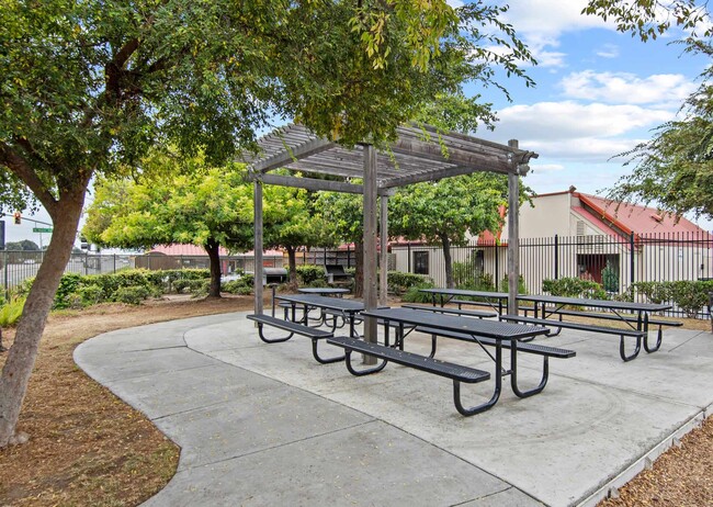 Boronda Manor, Salinas, CA 93906 - photo 6