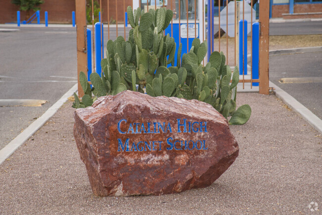 Catalina High School serves the students of Glenn Heights Neighborhood in Tucson.