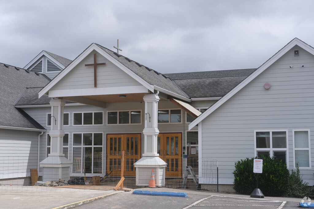 Holy Trinity Lutheran School in Woodmont.