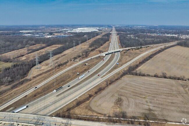 Interstate I-75 runs through the center of the community of Rockwood.