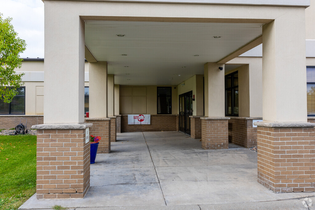 Innovation Science & Tech Academy provides education in the neighborhood of Coon Rapids.