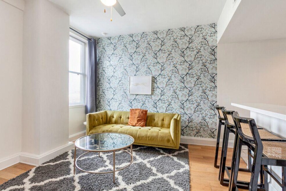 925 Common St unit ID1267014P, New Orleans, LA 70112 - photo 1