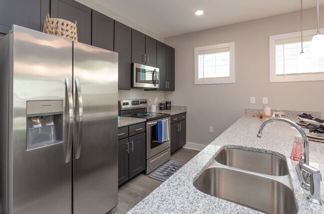 3BR, 3BA - 1695SF Magnolia - Kitchen