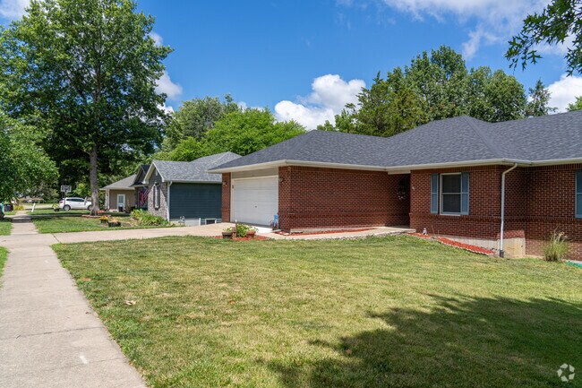 Homes in Cedar Lake consist primarily of ranch homes made of varying materials.