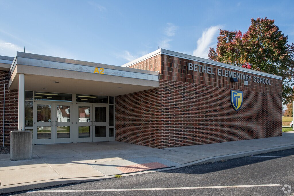 Bethel Elementary School provides education in the neighborhood of 
Bethel.
