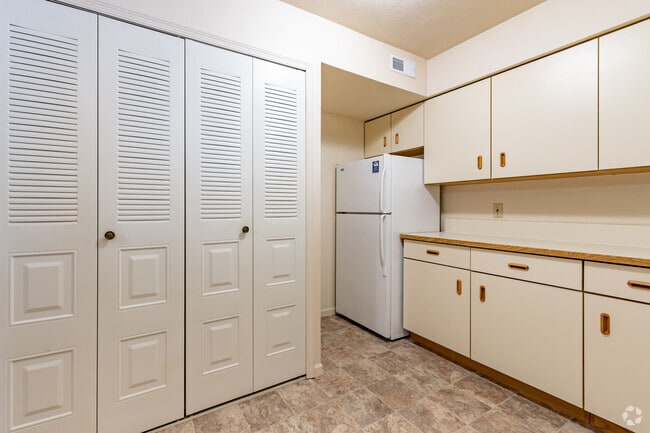 Gull Prairie/Gull Run Apartments and Townhomes, Kalamazoo, MI 49048 - photo 2