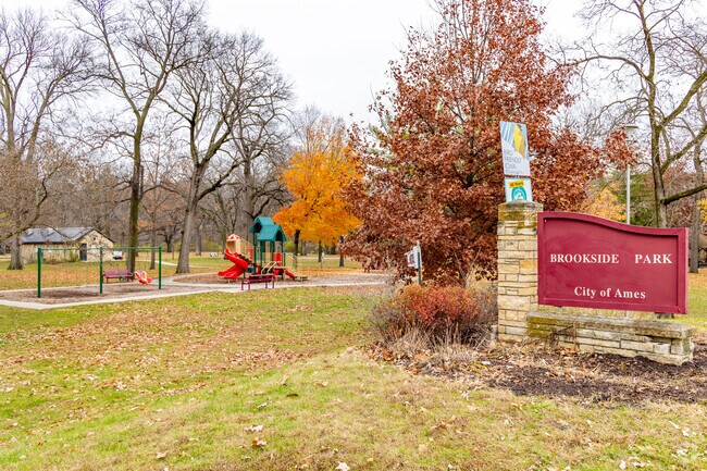 Brookside Park offers plenty of playgrounds for Grand-Summit kids to explore.