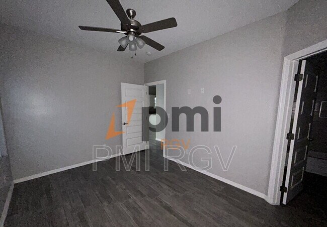 1905 Stauffers St unit 4, Weslaco, TX 78596 - photo 6