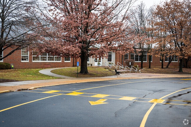 Edgar Road School has 403 students in grades K-5.