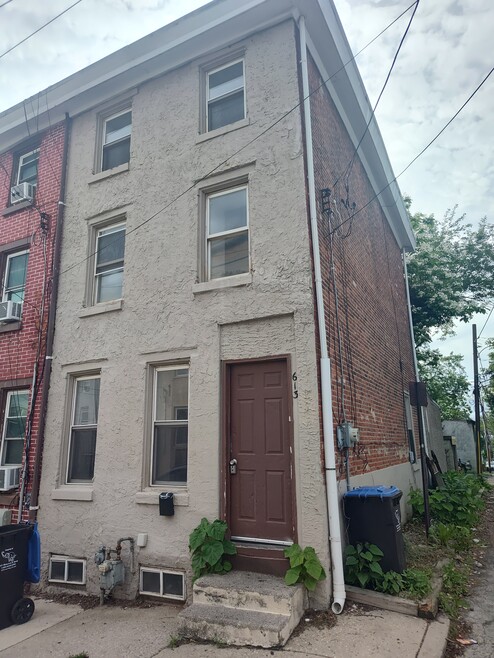 613 Walnut St, Norristown, PA 19401 - photo 1