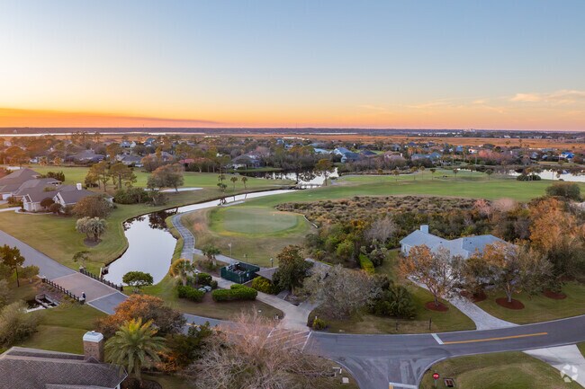 Catch stunning sunsets on the golf course and marsh in Marsh Creek.