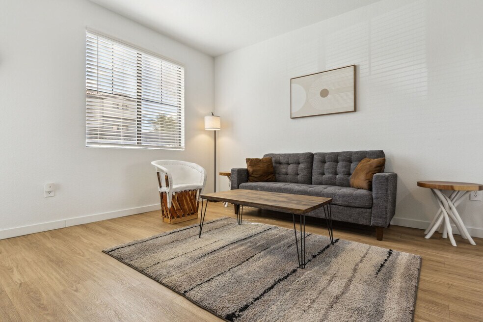 9450 W Cabela Dr unit ID1054662P, Glendale, AZ 85305 - photo 1