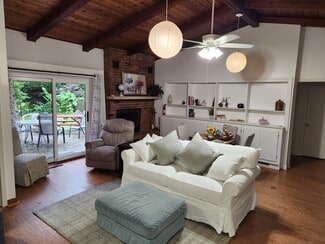 817 Huntington Rd Unit Rockcreek Neighborhood, Louisville, KY 40207