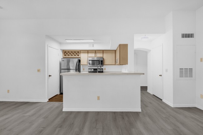 7360 Westpointe Blvd unit 131, Orlando, FL 32835 - photo 6