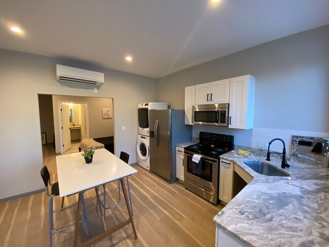 2602 Huntingdon Ave unit 1-Bed Apartment, Baltimore, MD 21211 - photo 3