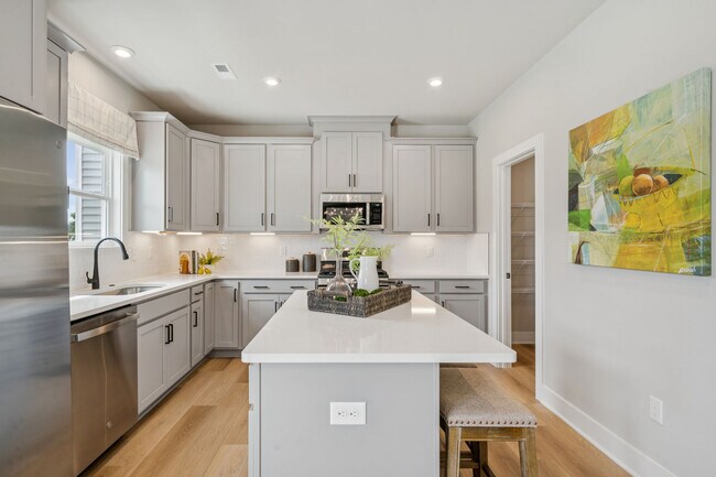 101 Pisces Dr unit 37521484, Yorktown, VA 23693 - photo 7