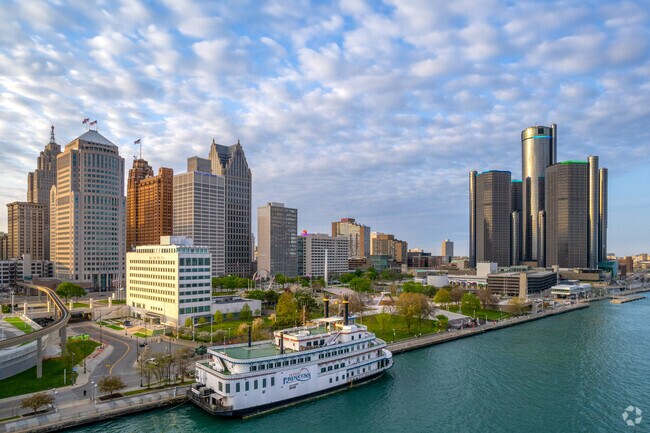 The fun and bustle of Downtown Detroit is only a 30 minute drive from Gibraltar.