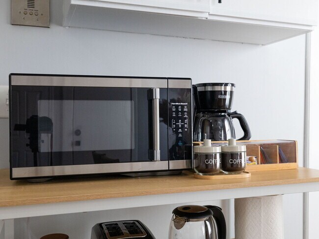 168 School St unit 3, Somerville, MA 02145 - photo 5