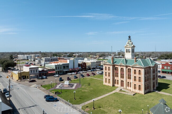 Discover small-town vibes and big-town charm in Downtown Wharton.